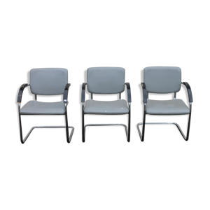 trois fauteuils chomés