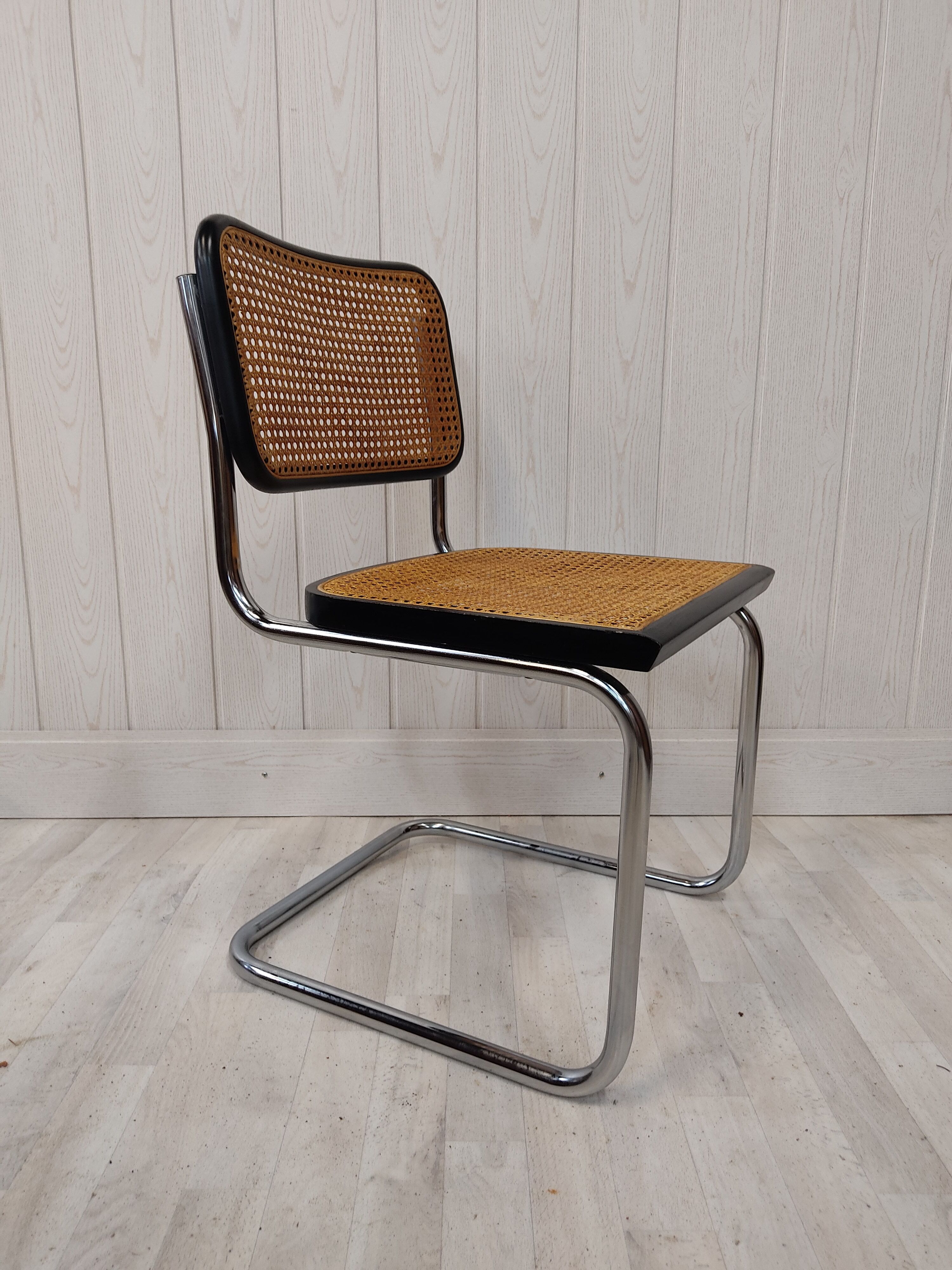 Chair Cesca B32 design Marcel Breuer