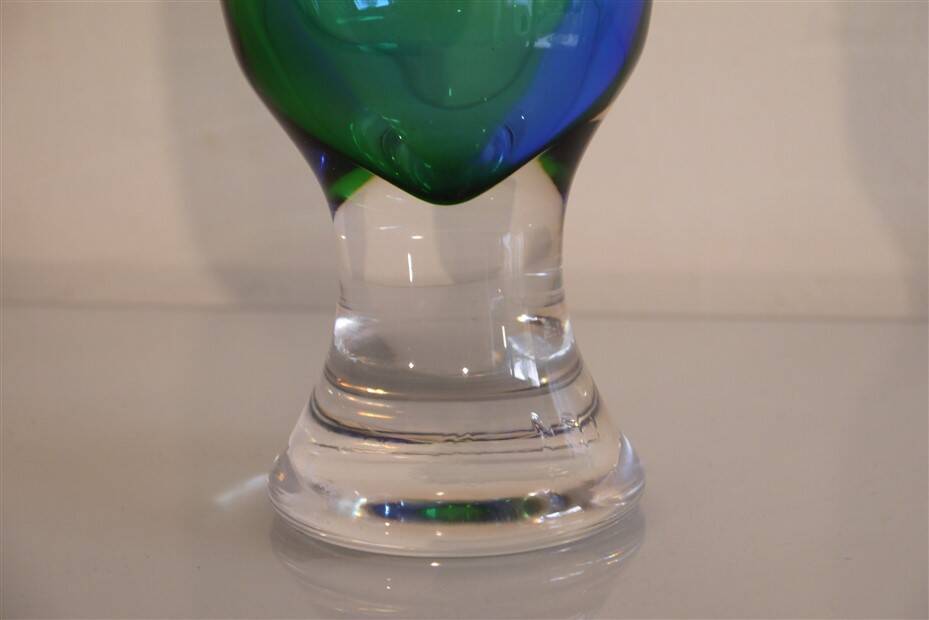 Swedish vase by Vicke Lindstrand for Kosta 1970