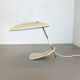 Lampe moderniste kalmar sytle Bauhaus beige metal et laiton, Autriche, années 1950