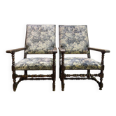 Paire de fauteuils de style Louis XIII