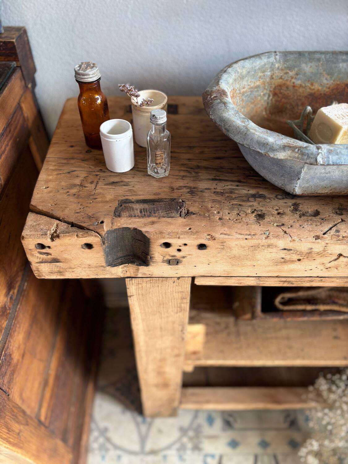 Carpenter's workbench