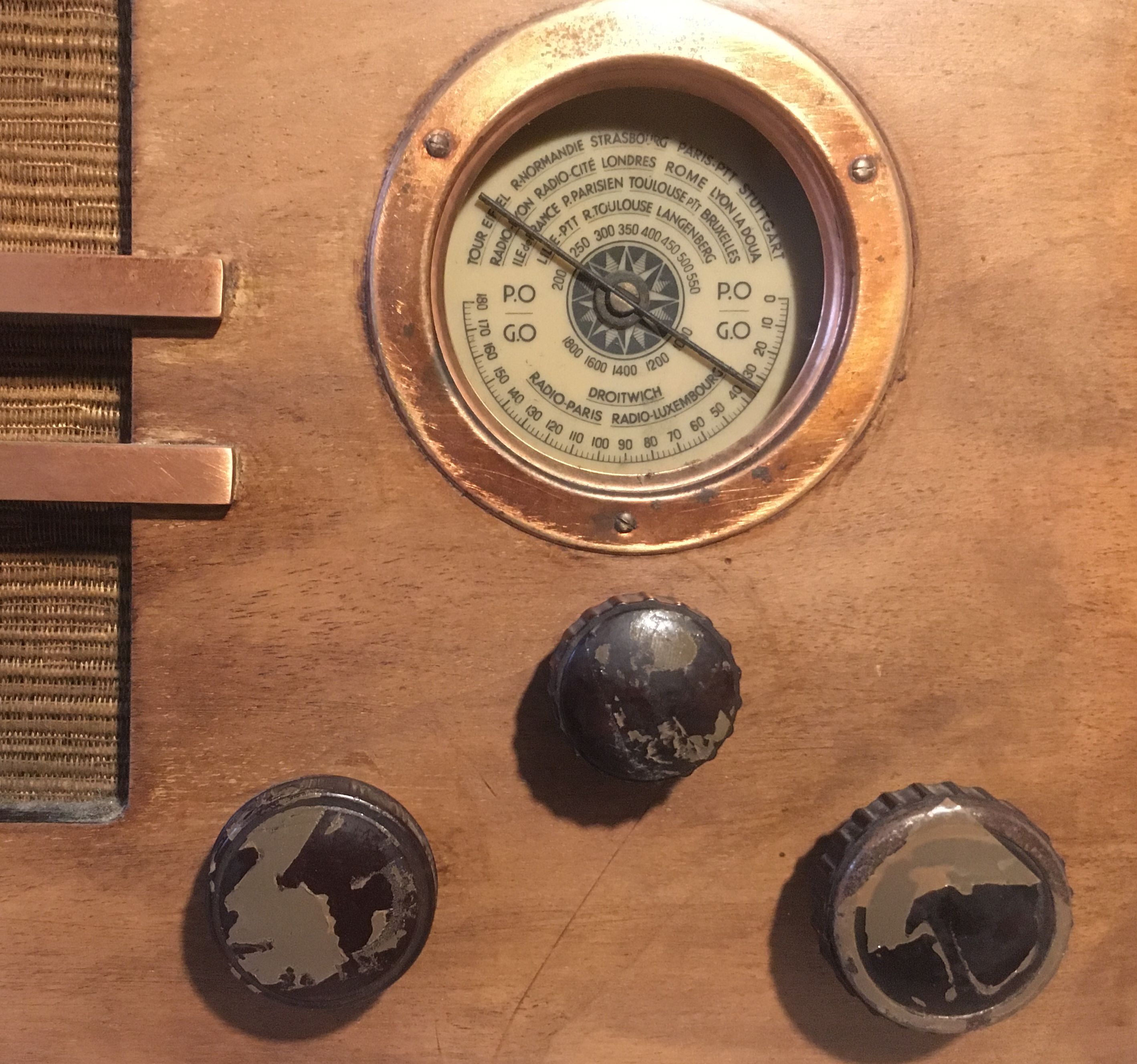Old wooden radio set in wood lamp for decoration or collection