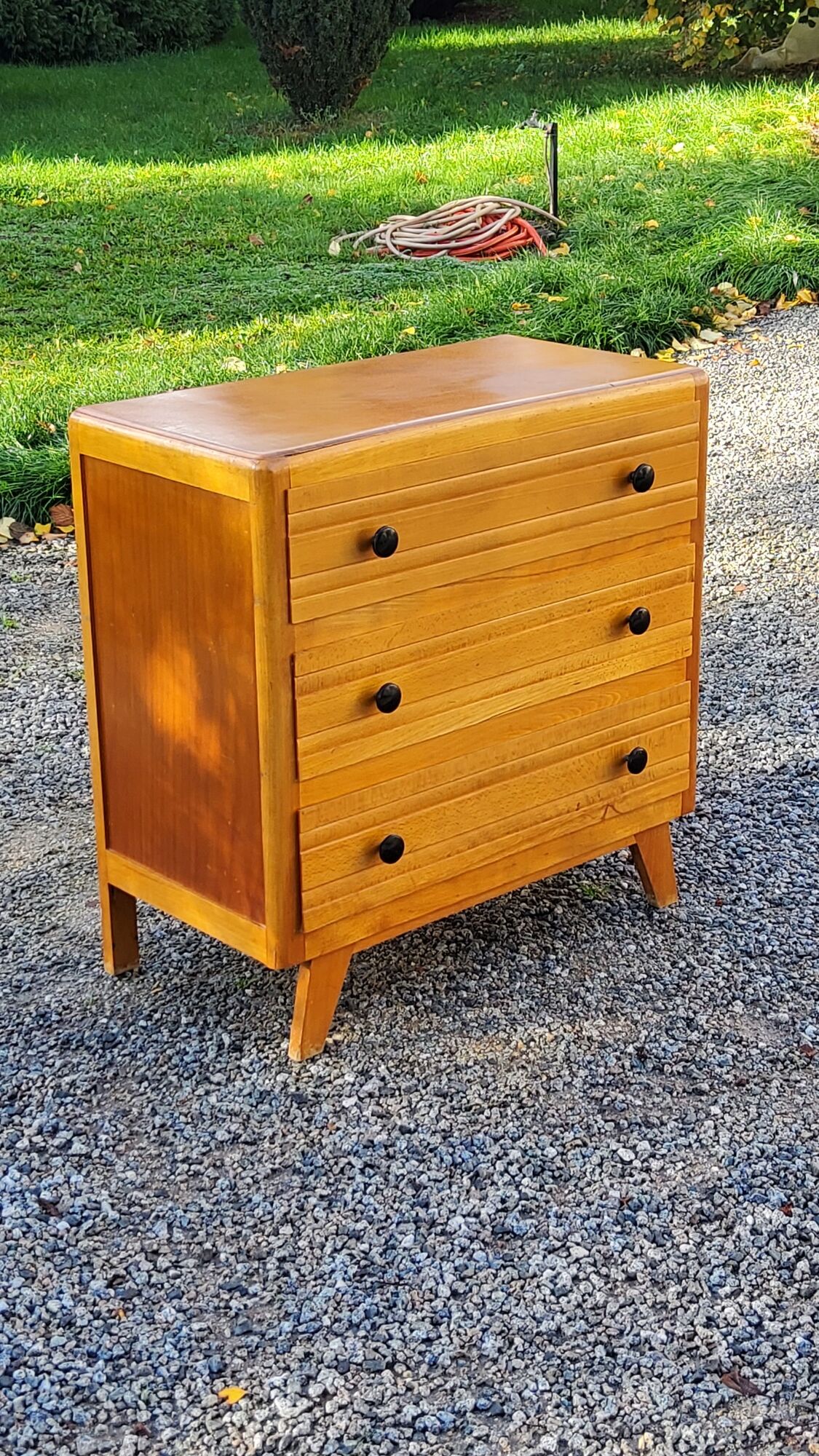Vintage chest of drawers from the 50s in blond and gold beech 3 drawers feet compass