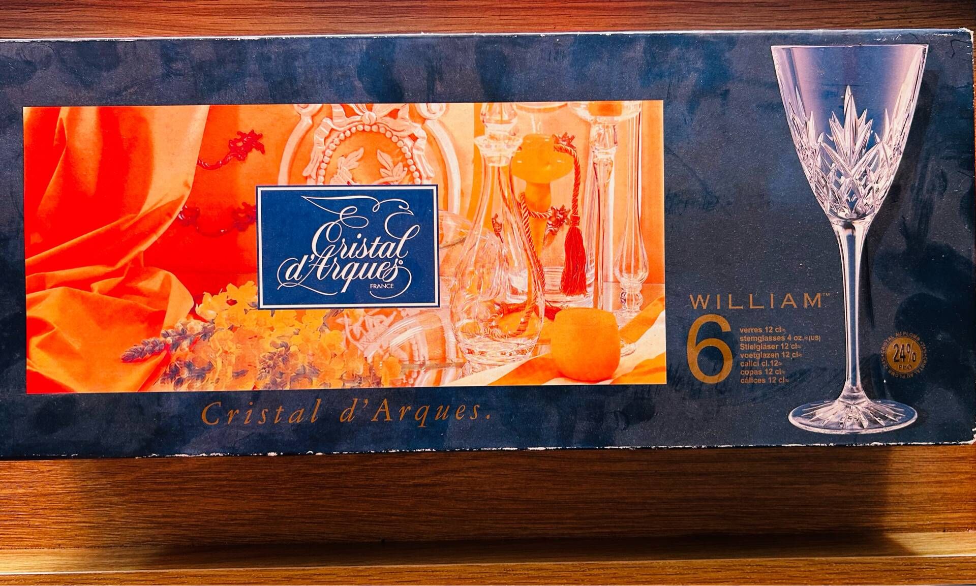 Superb set of 18 Cristal d’Arques glasses – 12 wine glasses + 6 tumblers