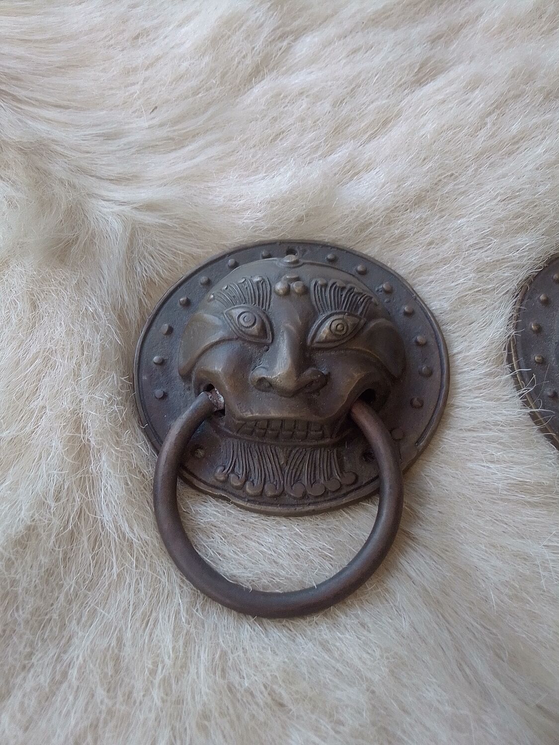 Paire de heurtoirs de porte bronze asiatique