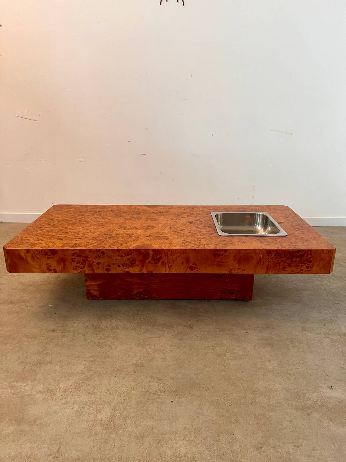 Italian design elm burl coffee table from the 70s Roche Bobois
