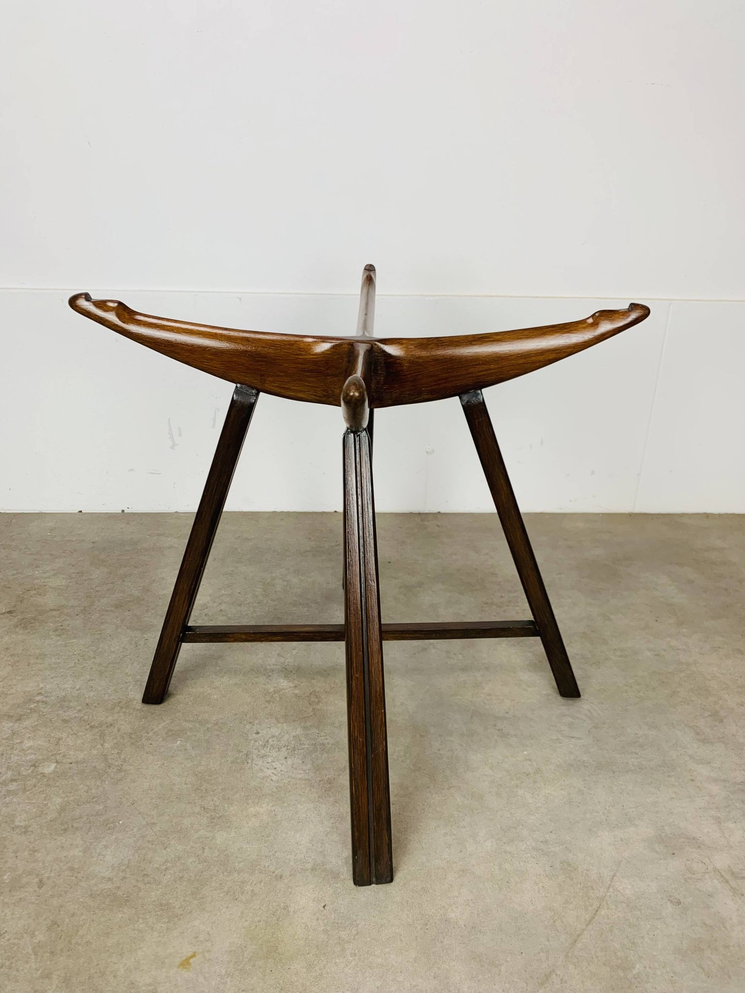 Table d’appoint en bois et verre, Italie, années 60, guéridon