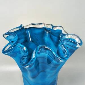 1970s Exquisite "Fazzoletto" Murano Glass Vase by Dogi, Italy