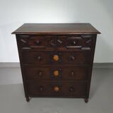 Particularly cool English chest of drawers. Dated (Charles 2 era). Made of solid oak with beautiful patina.