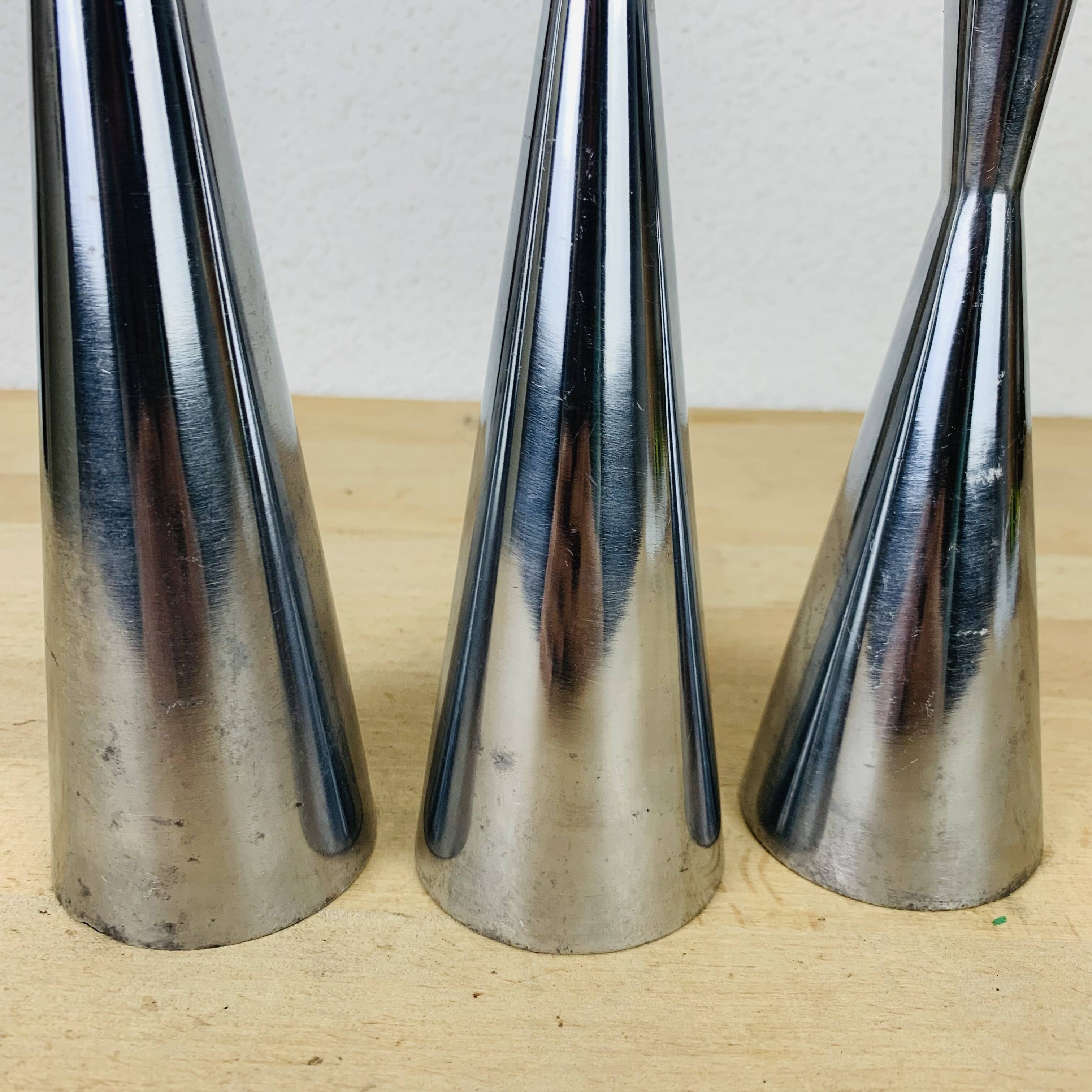 3 aluminum diabolo candle holders