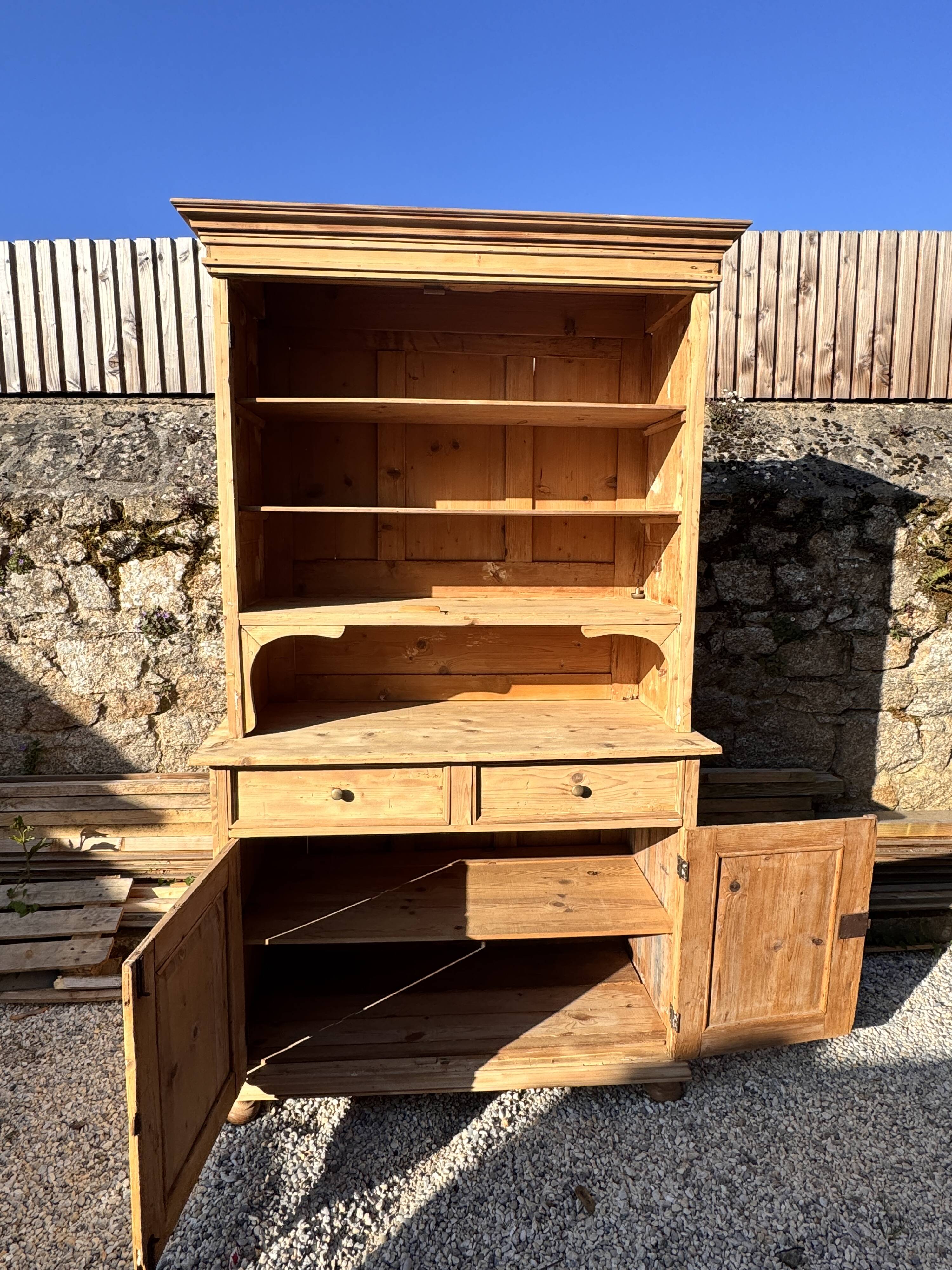 Display cabinet, two-body sideboard.
