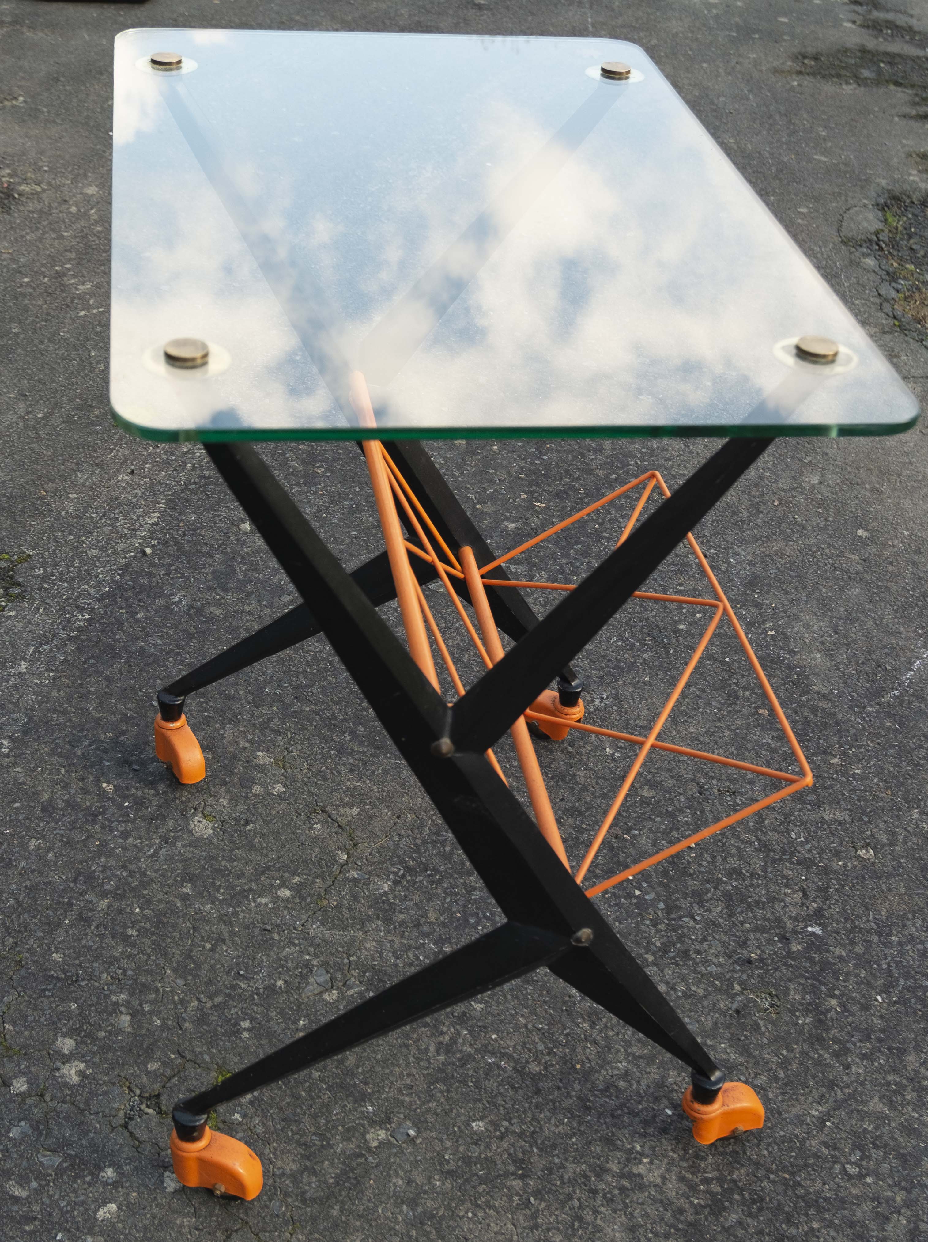 Service door magazines