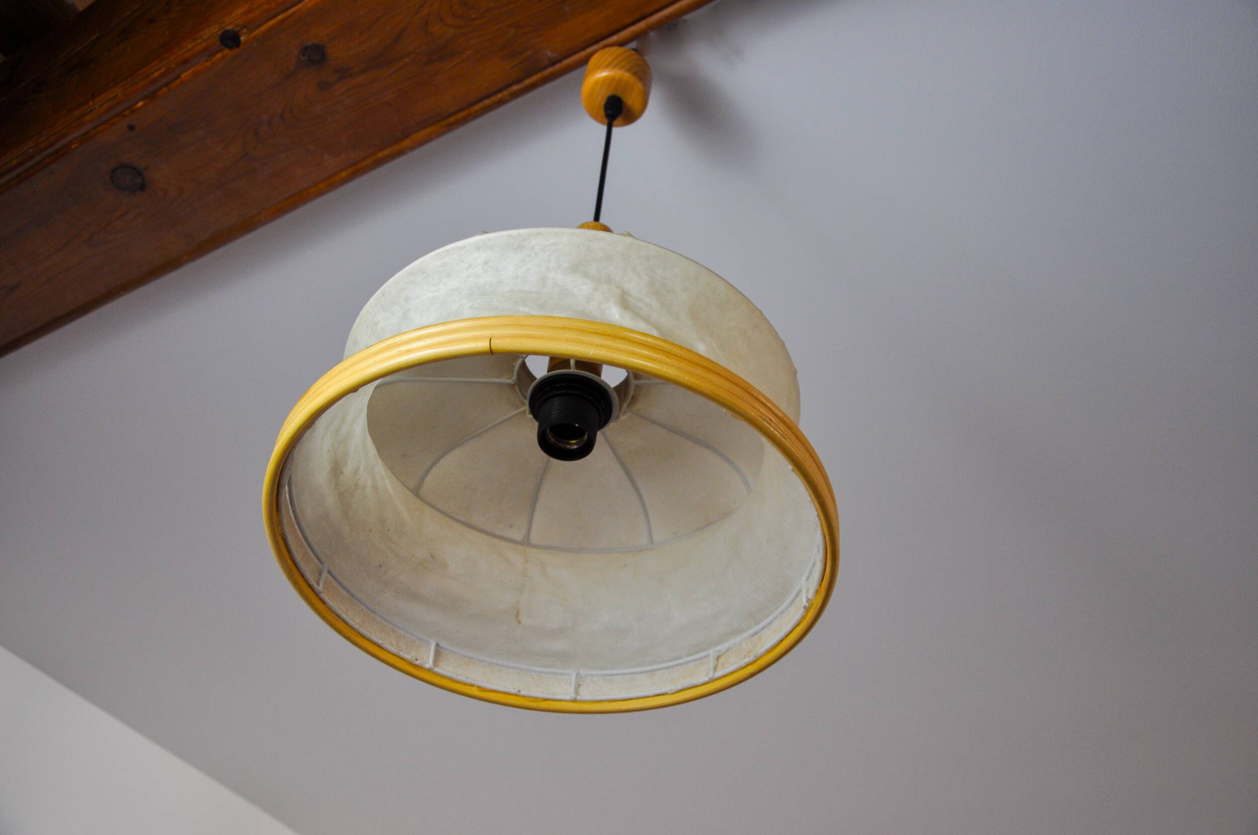 "Cocoon" pendant light, resin and pine, Italy, 1970
