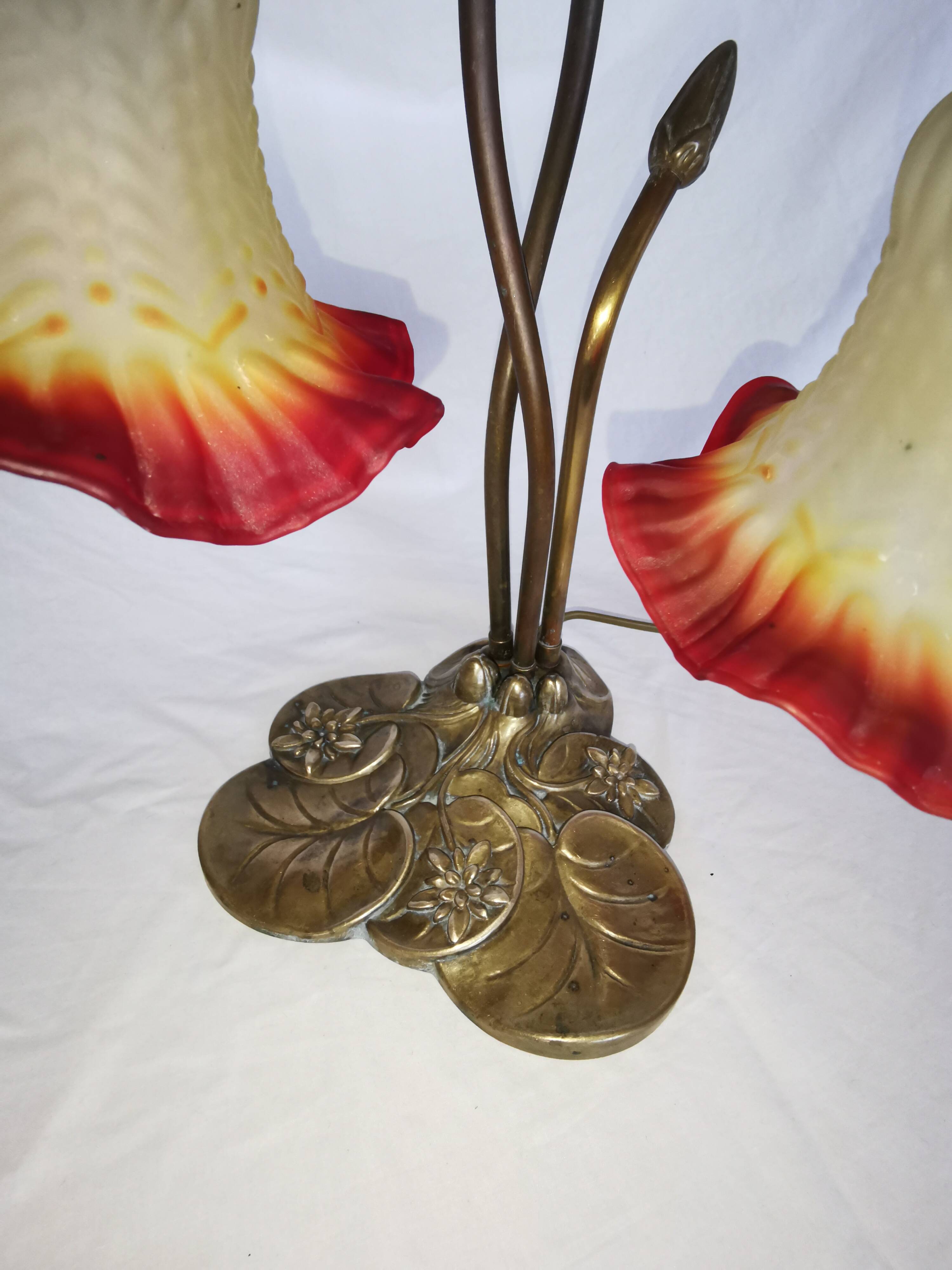 Brass water lily lamp and glass paste tulip, double, art nouveau style.