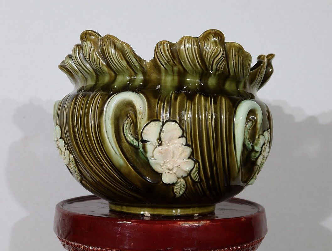 Cache-pot en faïence barbotine, art nouveau – 1920