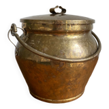Brass vase / bucket