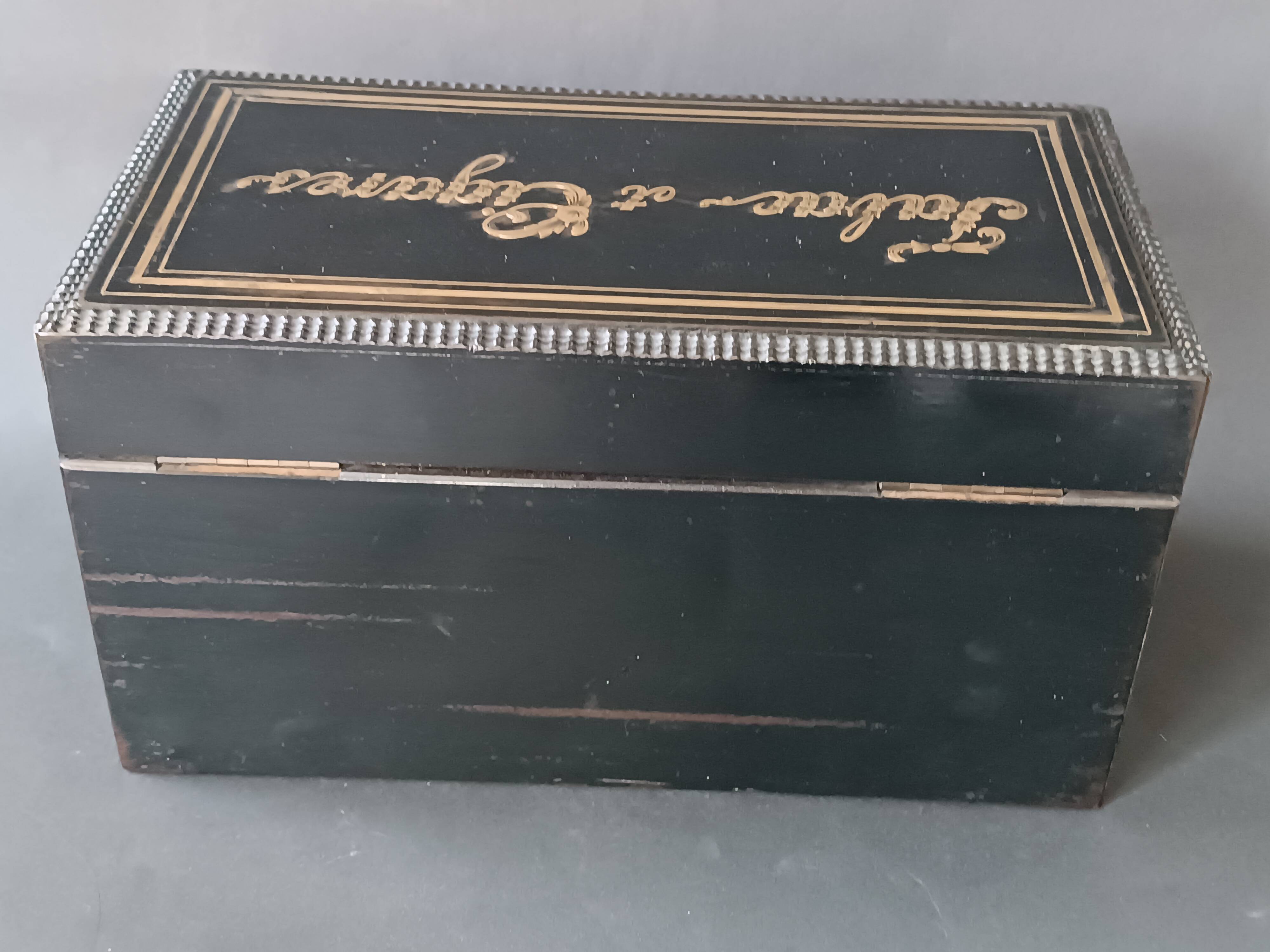 Coffret à tabac et cigares en bois et laiton Napoléon 3