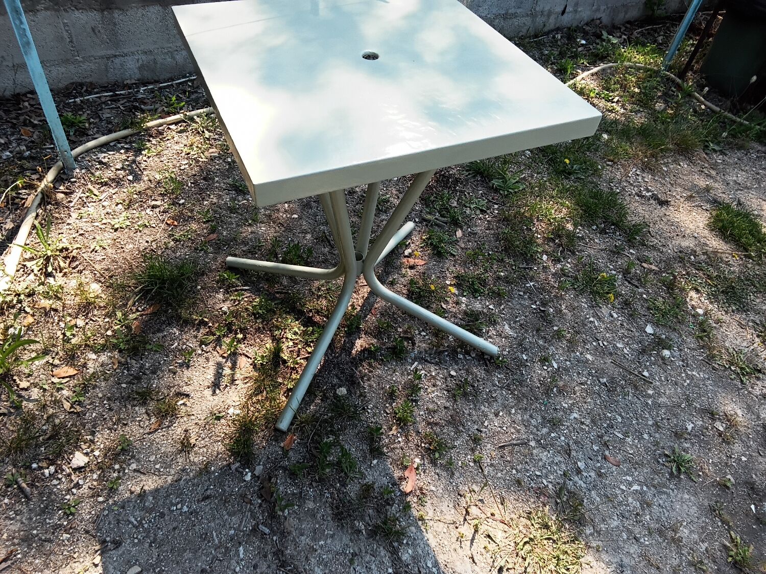 Green bistro ensemble