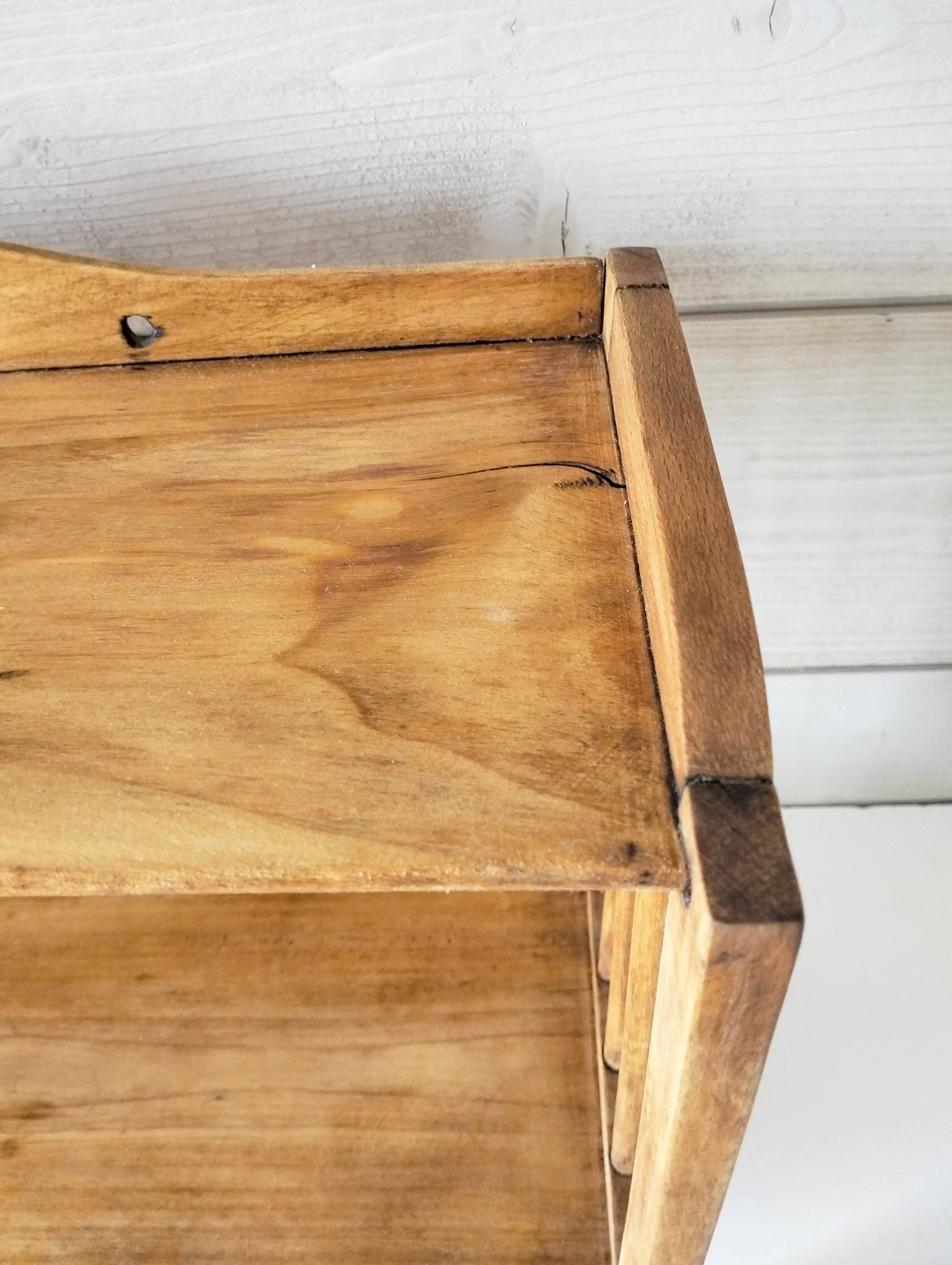 Scalloped wooden shelf