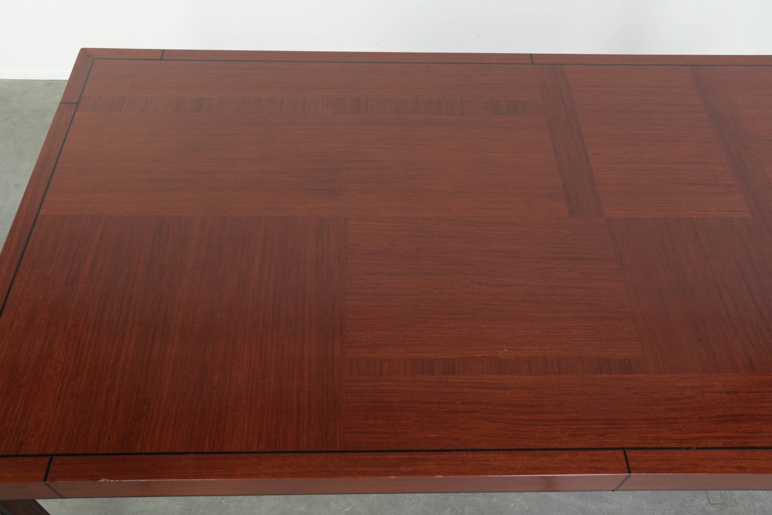 Spacious 6-person Art Deco design dining table with unique details
