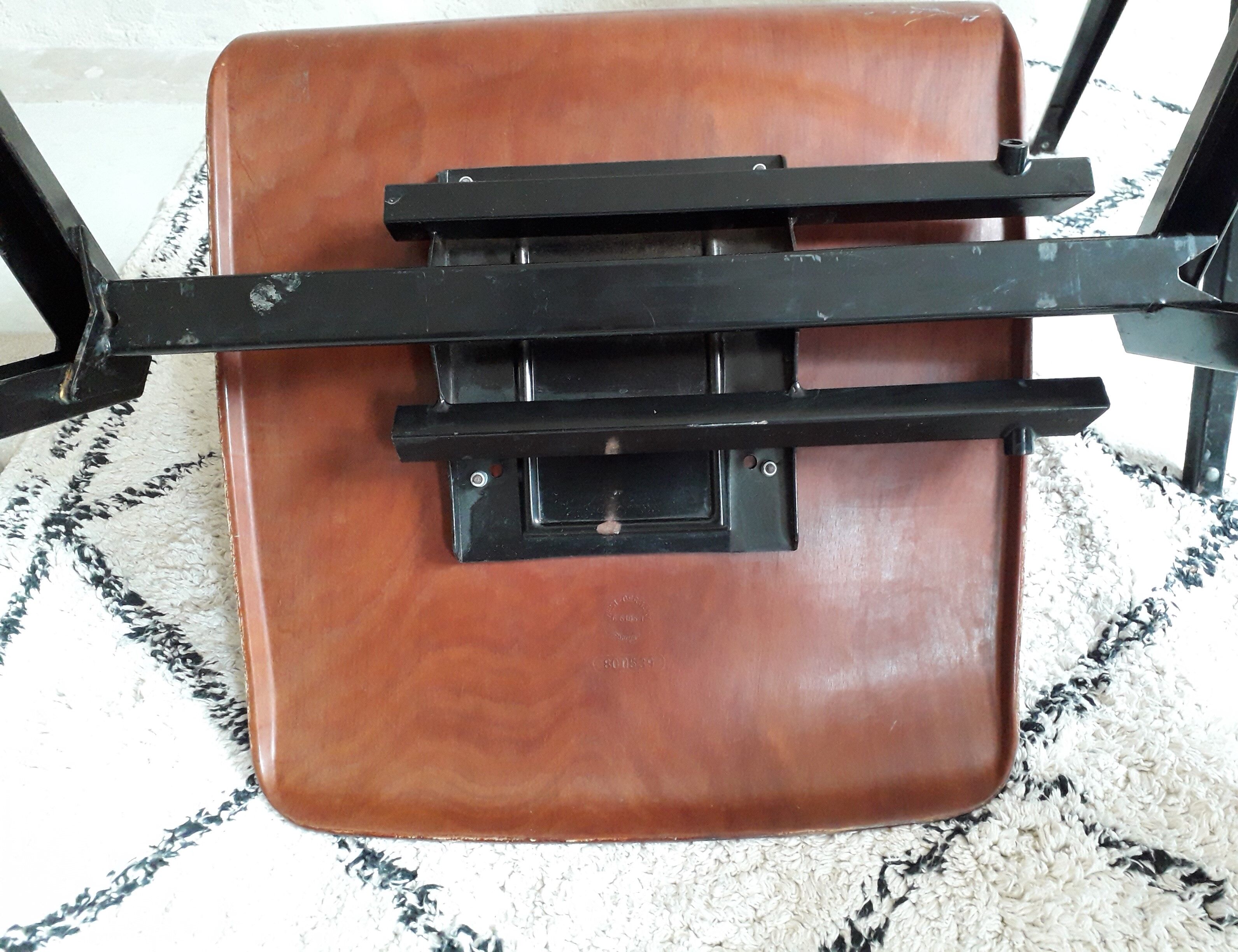 Set of 5 stackable 60s Pagholz chairs