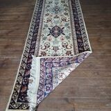Handmade Pakistani hallway rug 325x94cm
