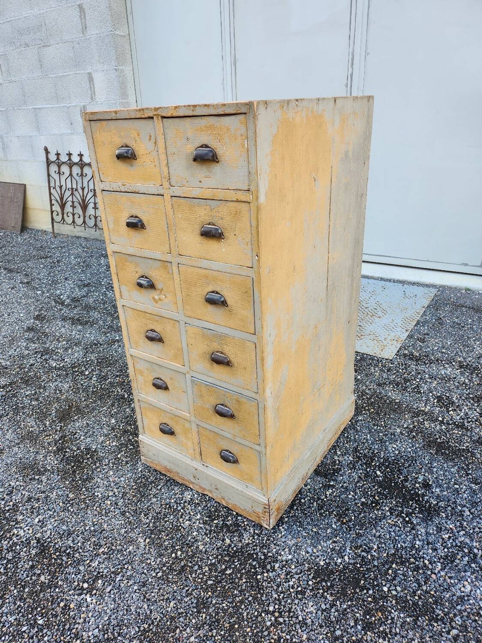 Meuble à tiroir meuble de métier ancien
