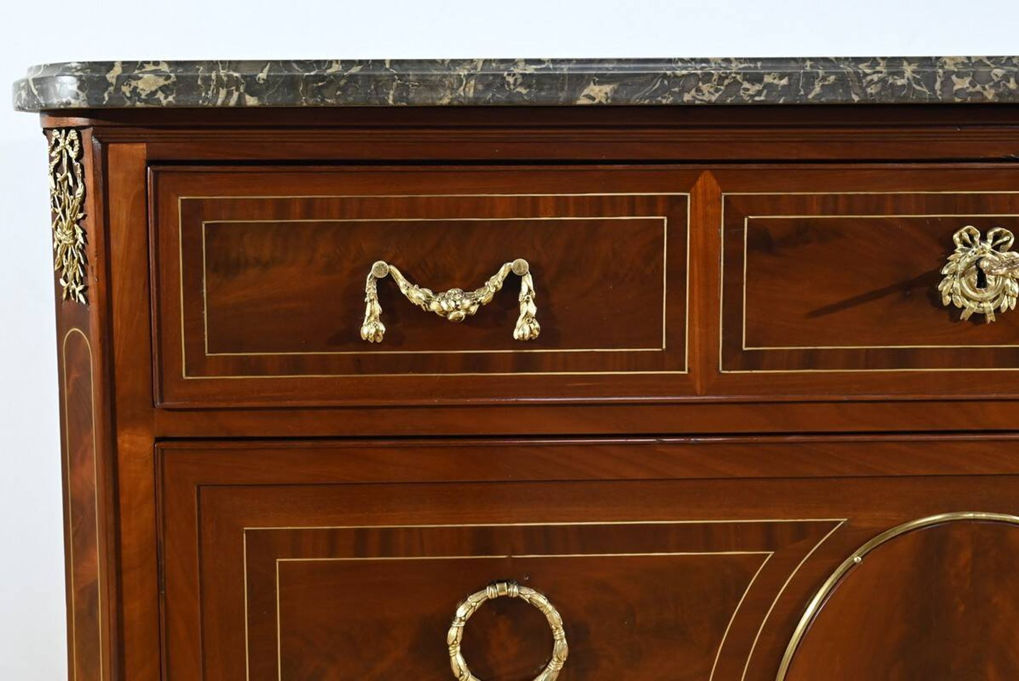 Rare Commode en Acajou, époque Louis XVI – 2ème partie XVIIIe