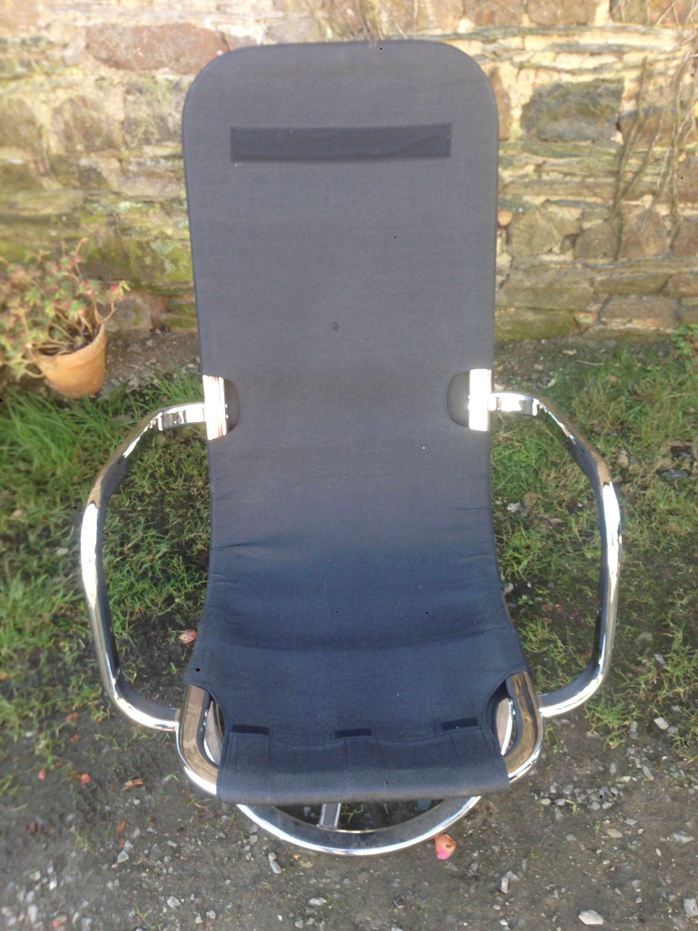 Chrome steel swivel tubular chairs