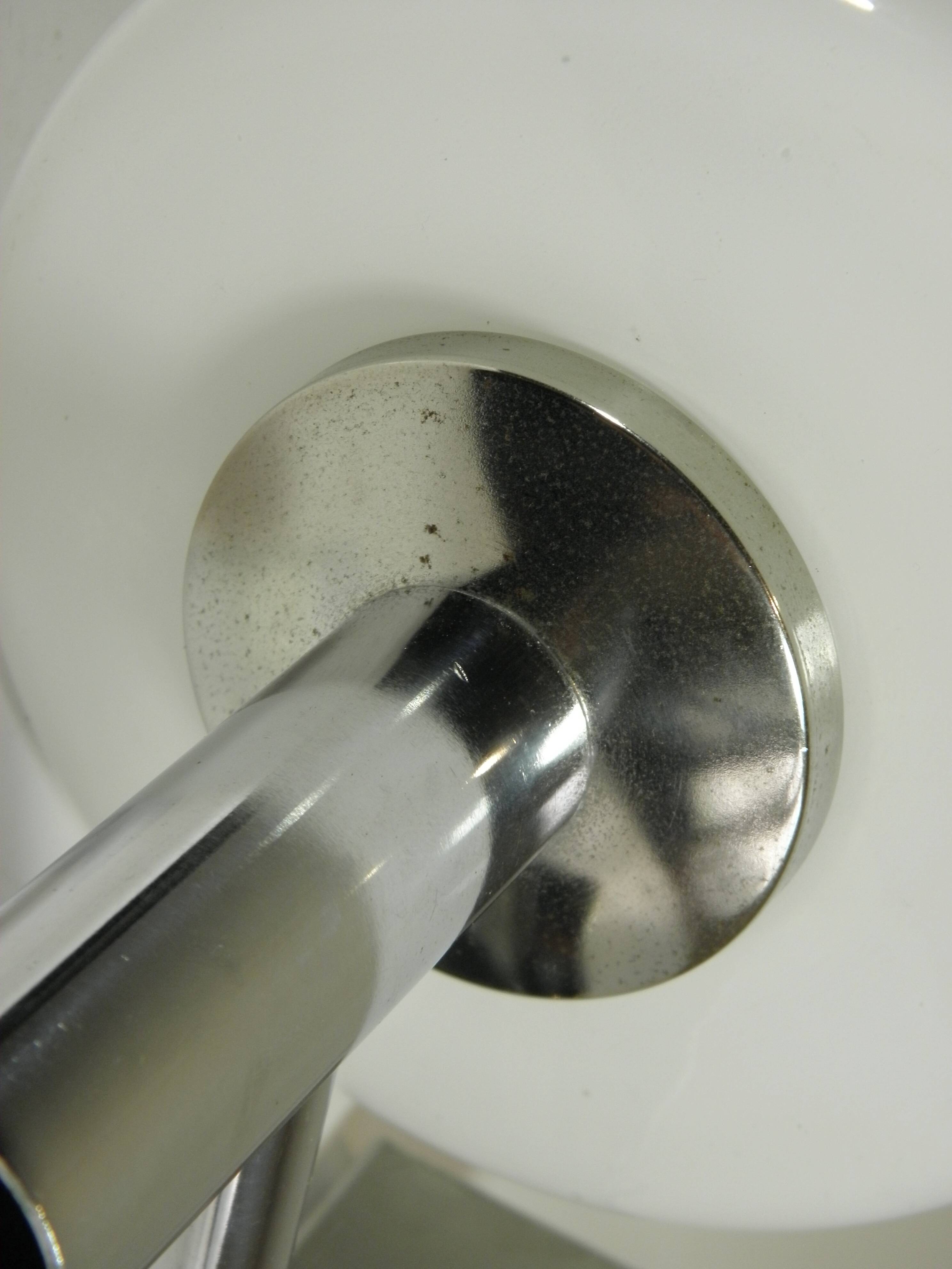 Paire d'appliques chrome et verre années 70