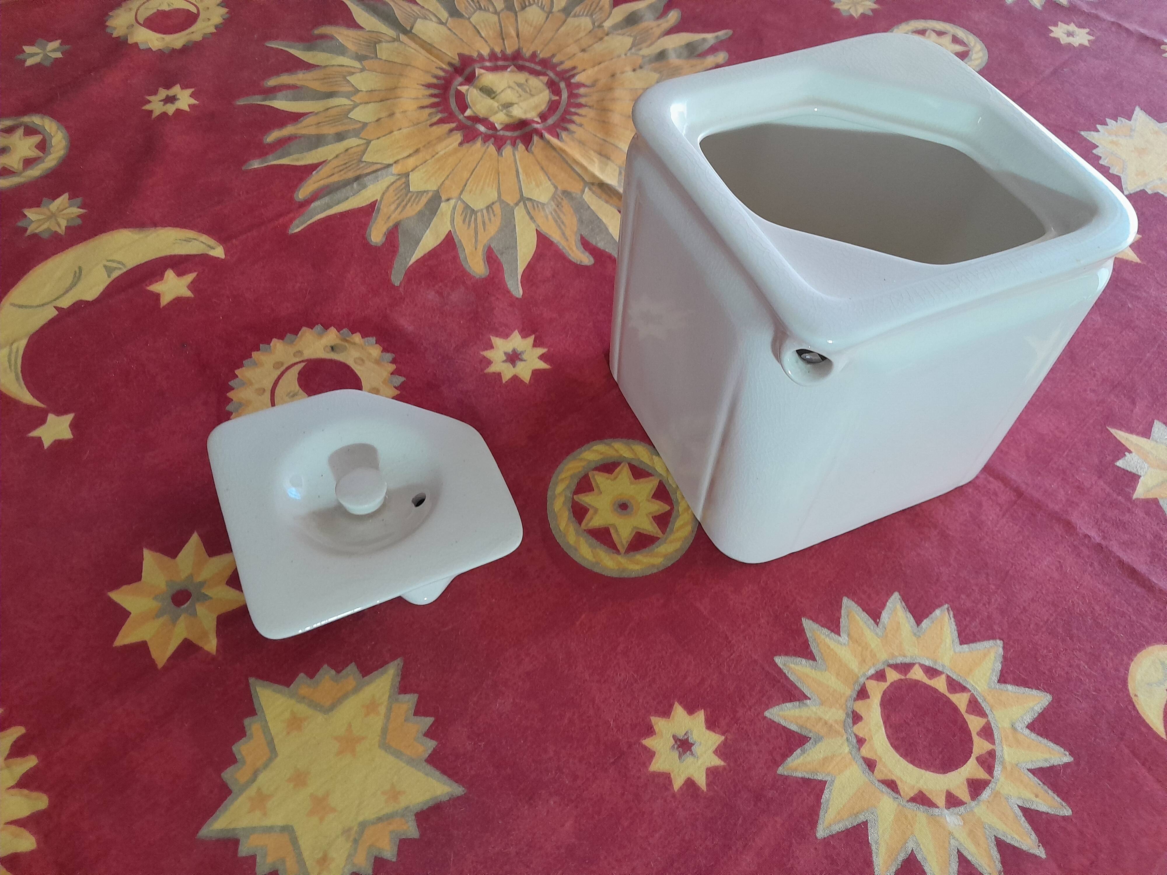Genuine Teapot "the cube"
