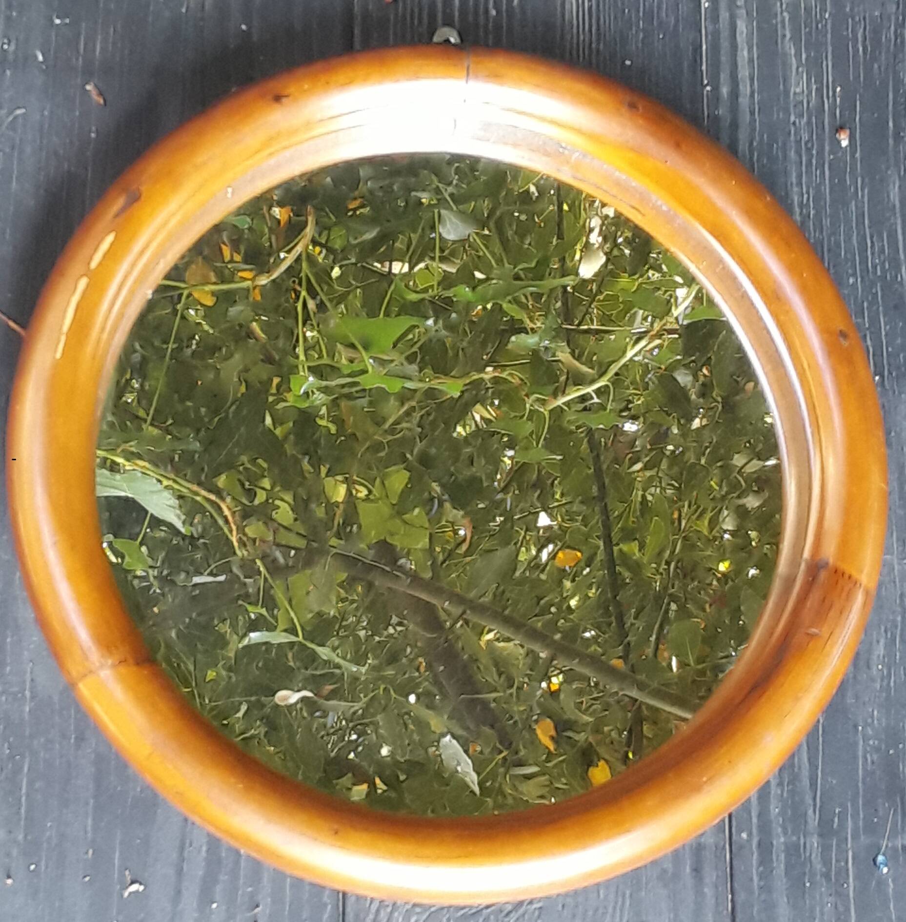 Small vintage round mirror 1980 with rattan rim