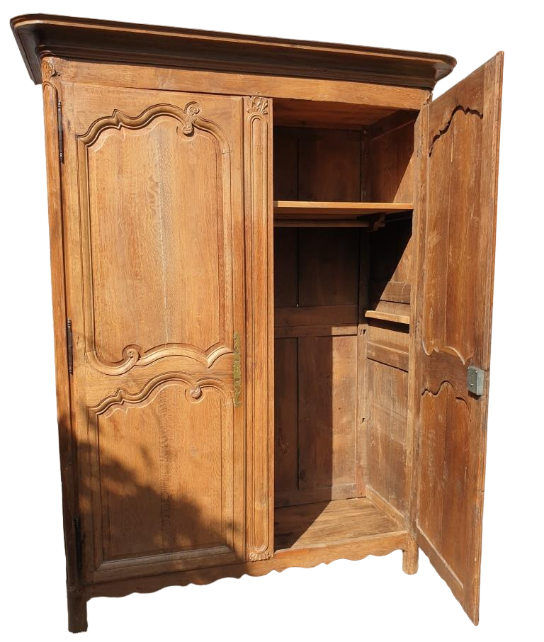 Wardrobe in oak XVIIIth