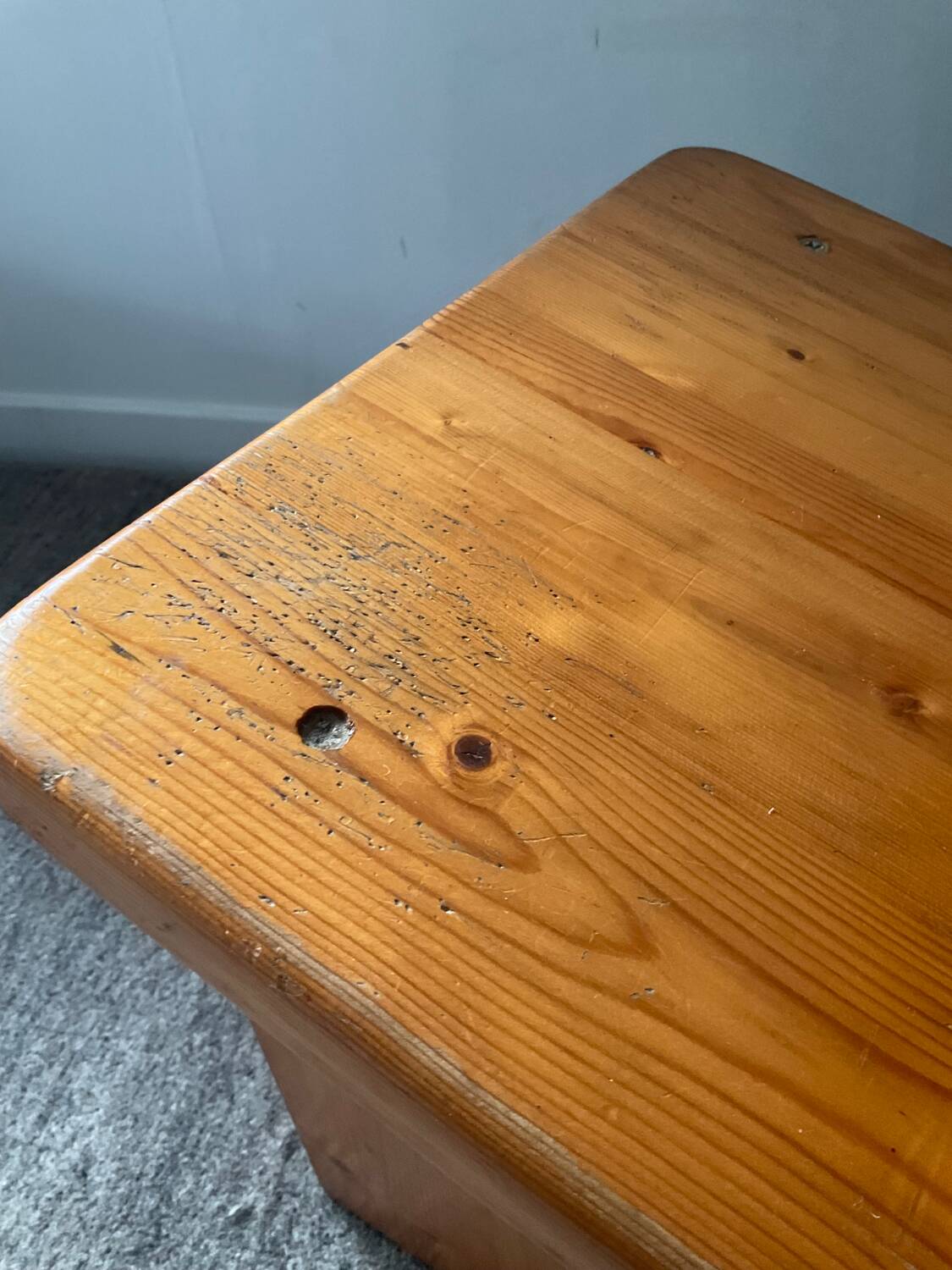 Chaise vintage en pin massif