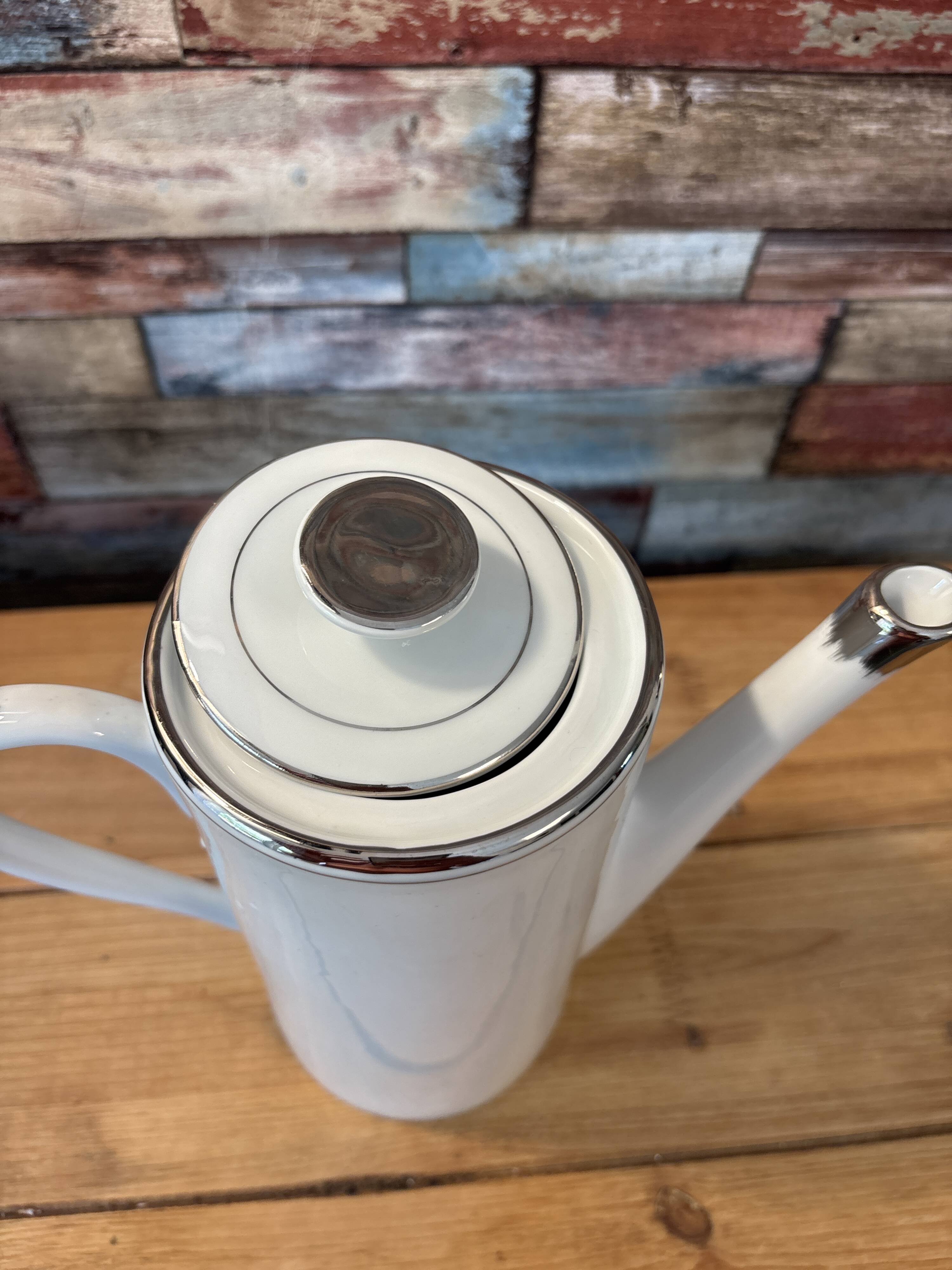 Porcelain coffee pot