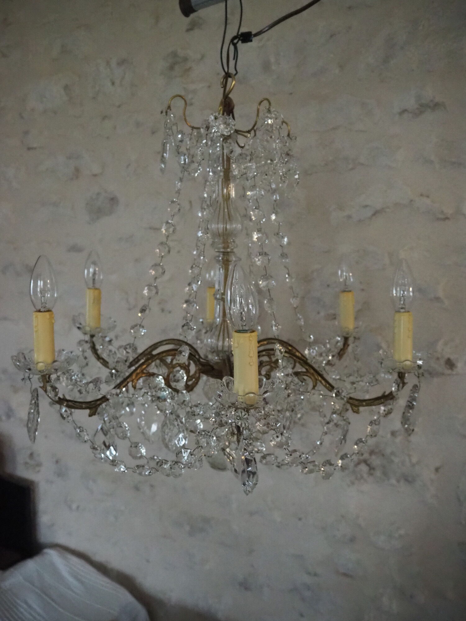 Ancient bronze and pampilles chandeliers with facets and crystal cups - old style - 6 fires