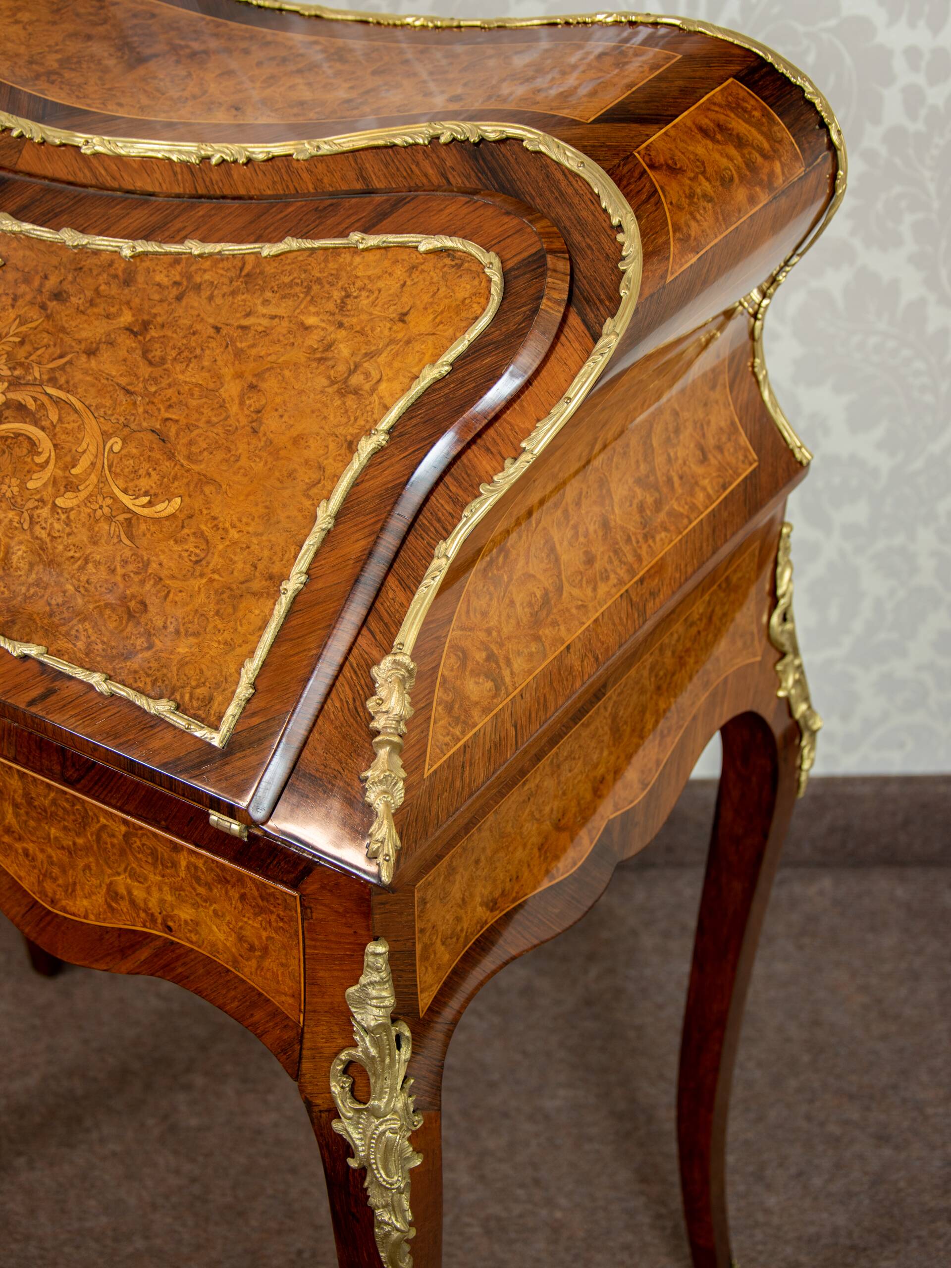 Secretary Bonheur du Jour Louis XV in rosewood and walnut 1870-1900