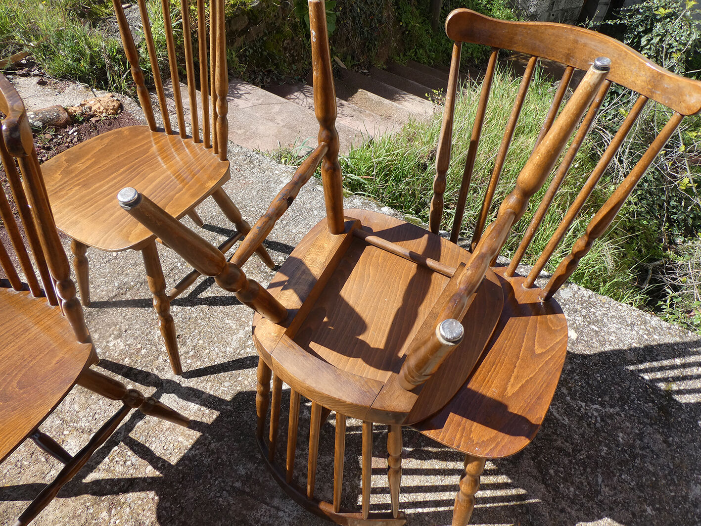 Suite de 4 chaises bistrot Baumann modèle Western