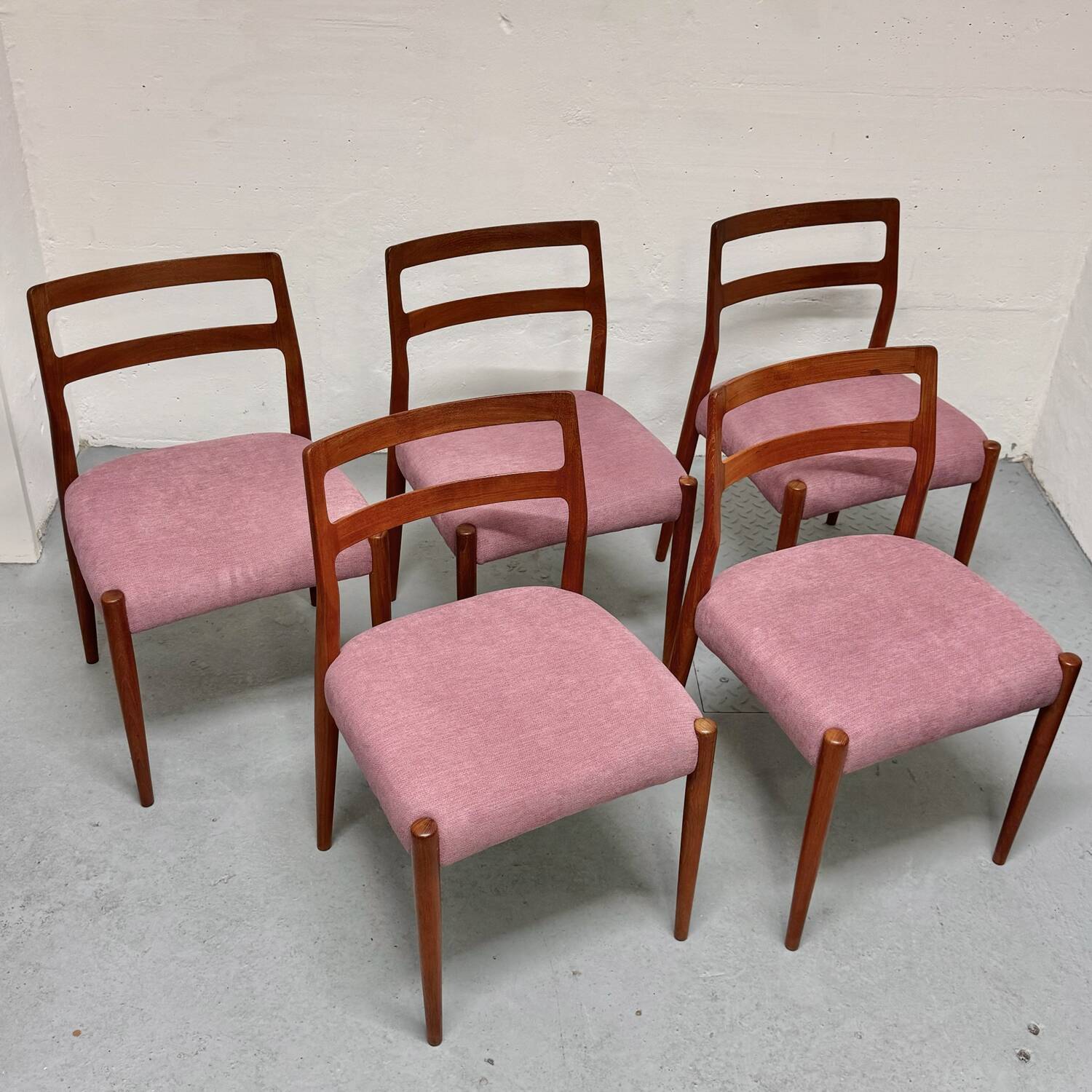 5x chaises de salle à manger en teck par johannes andersen pour uldum, années 1960