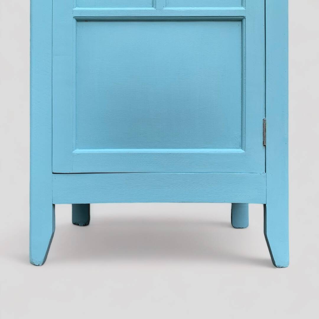 Armoire bonnetière parisienne turquoise 1940