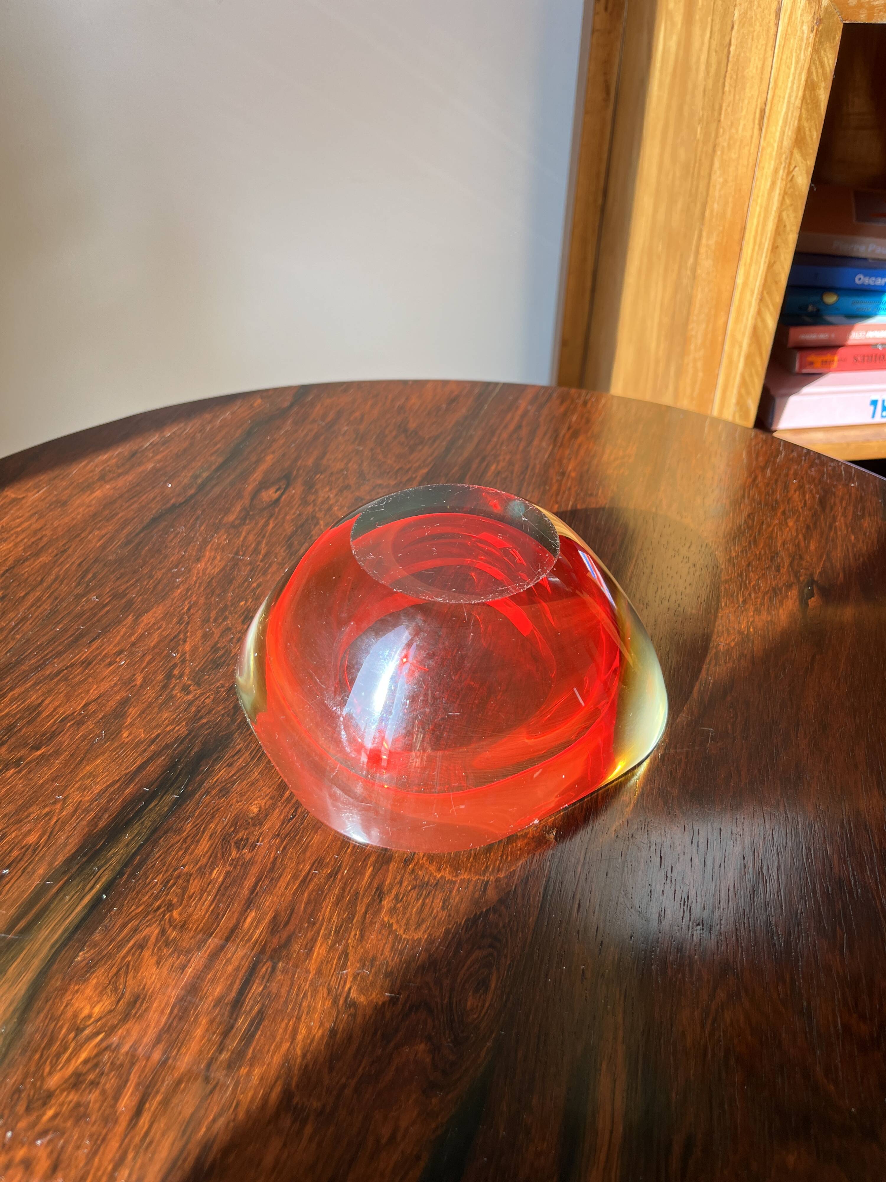 Alessandro Mandruzatto, Sommerso. Murano glass ashtray.