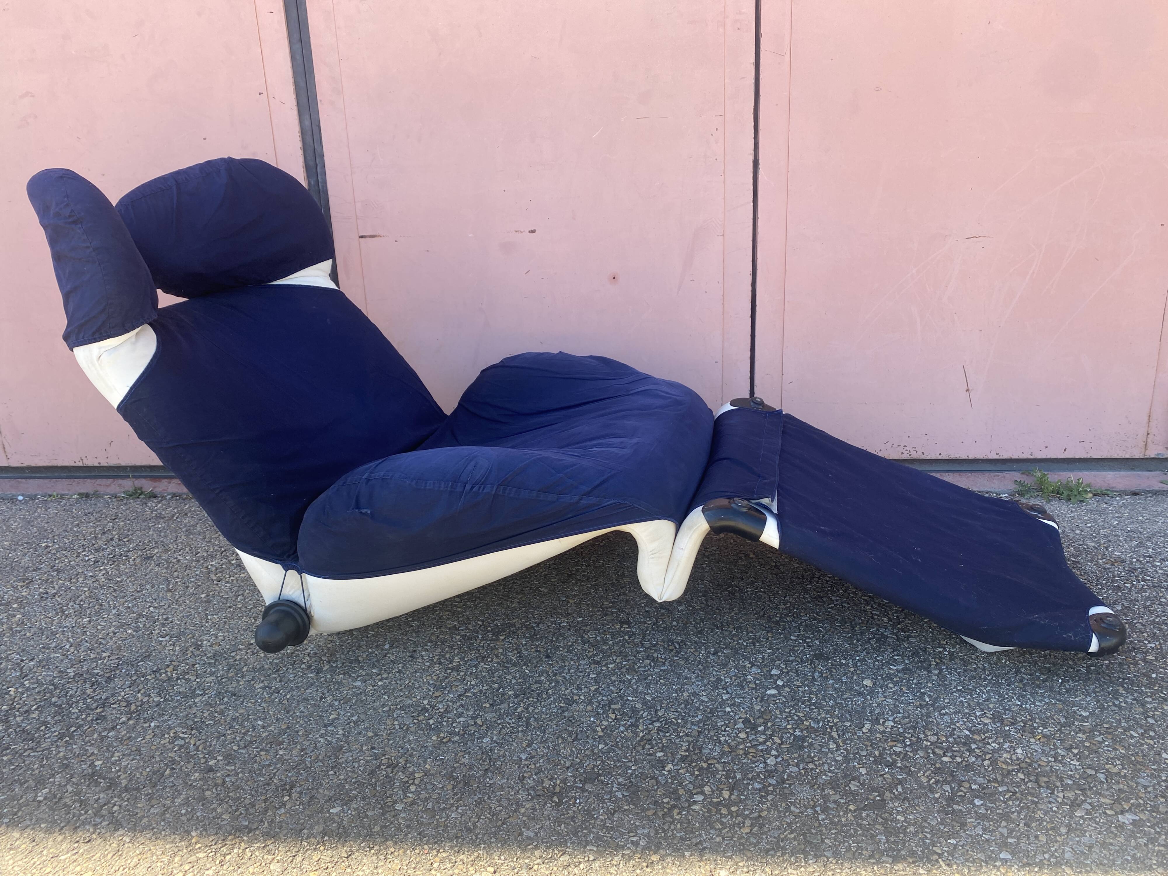 Wink Armchair By Toshiyuki Kita for cassina -