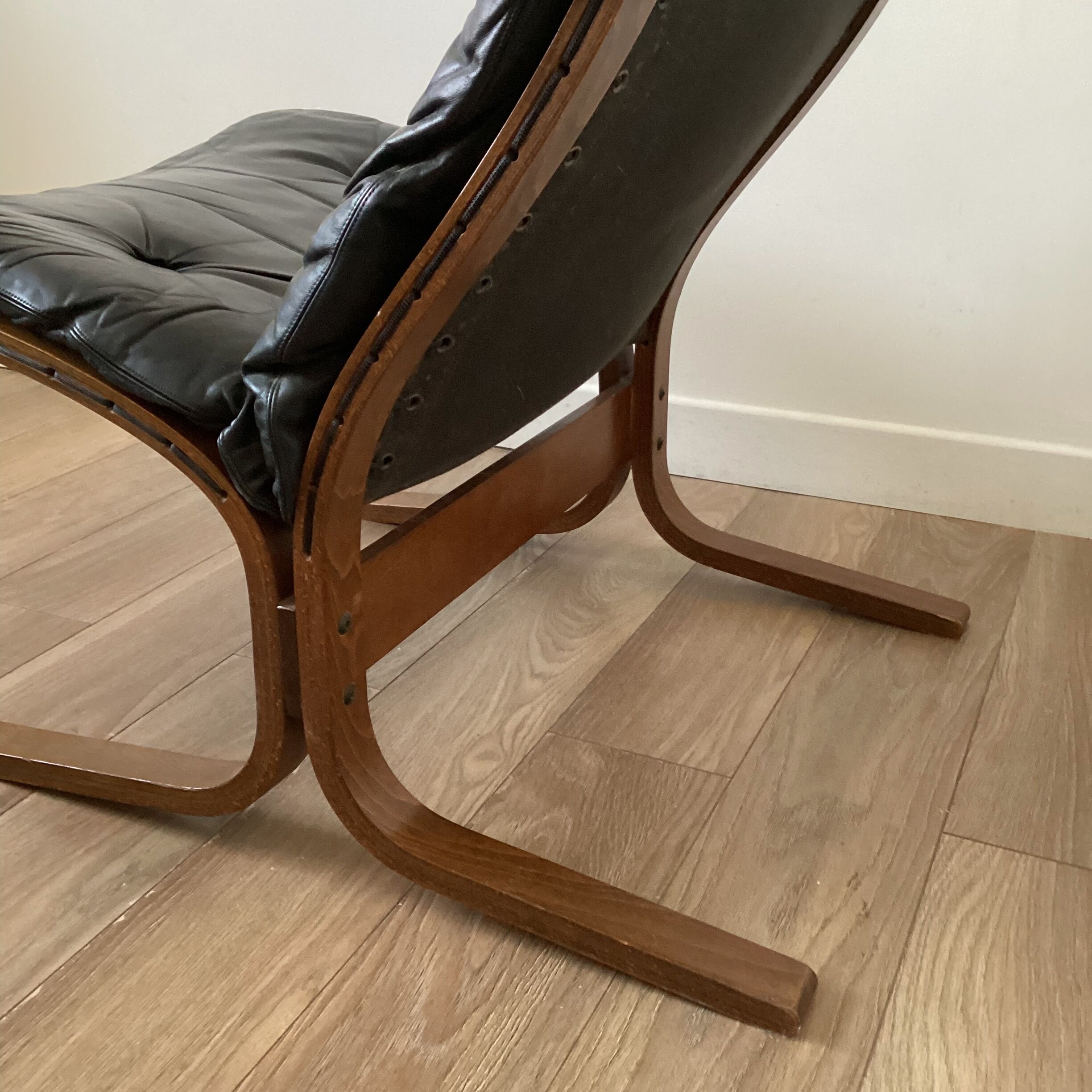 Siesta armchair by Ingmar Relling