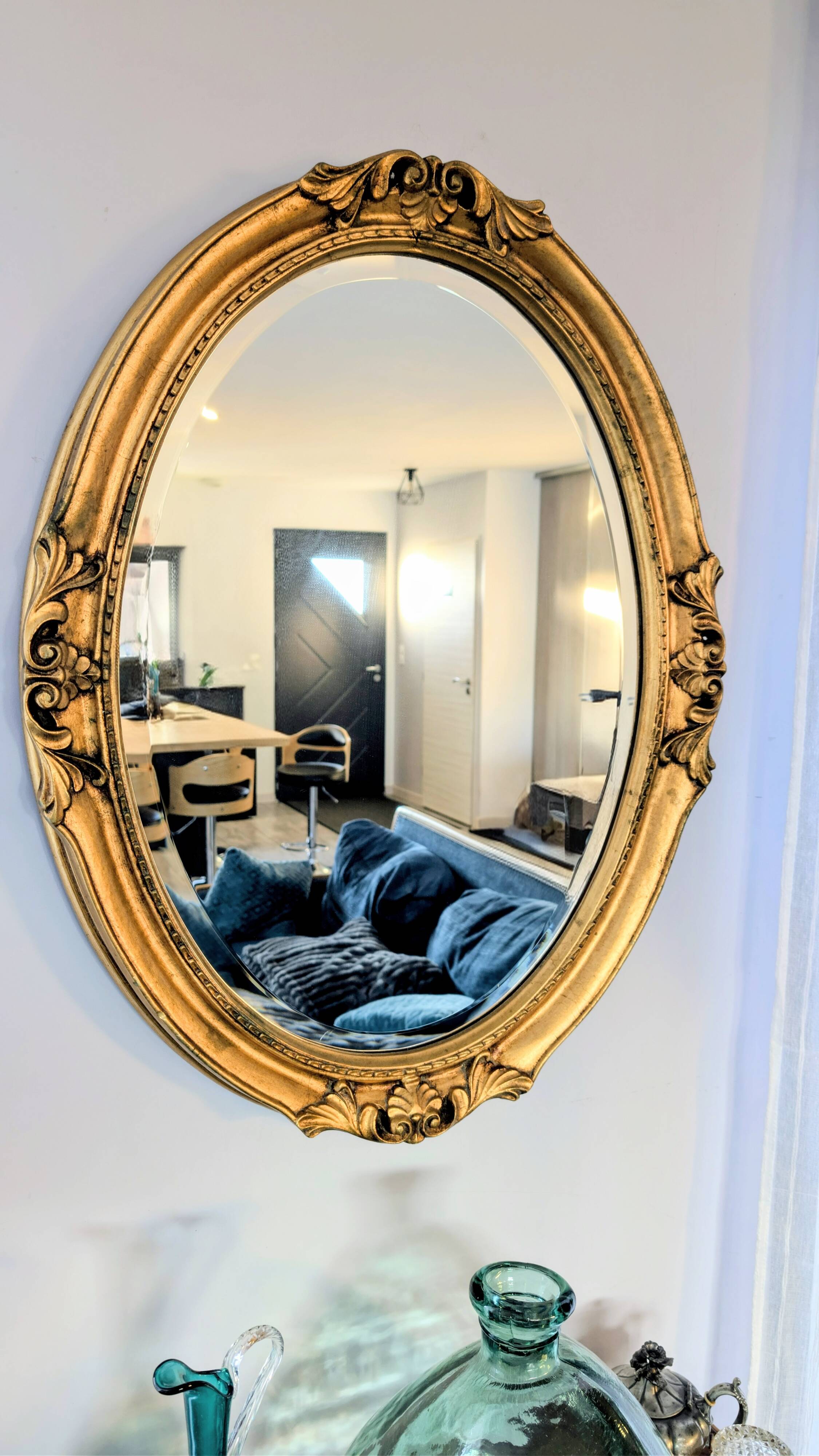 Vintage gold mirror – beveled glass, classic elegance 82 x 64 cm