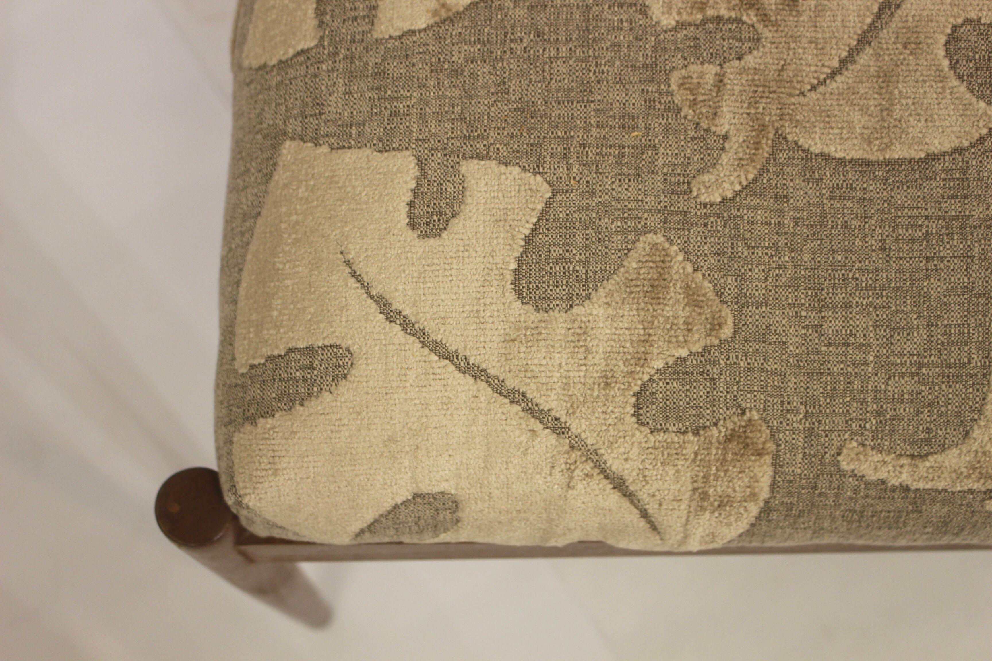 Scandinavian stool in beech 50
