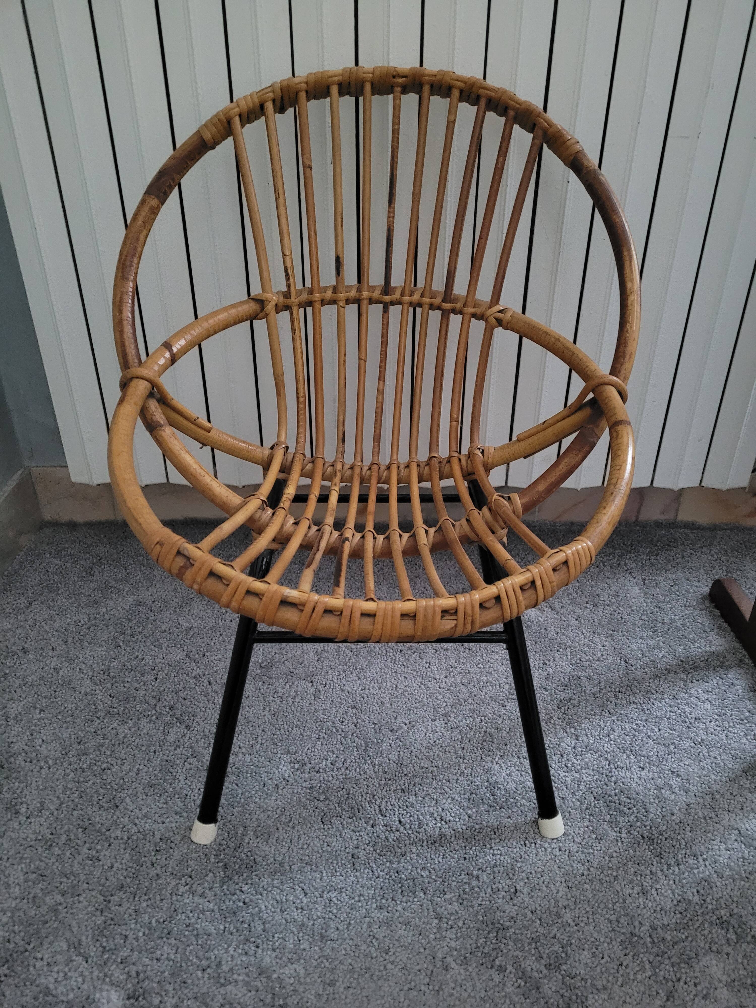 Fauteuil enfant en rotin et base métal