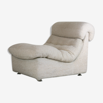 Chair "Space Age" in unbleached wool, France, circa 1970