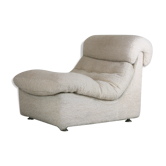 Chair "Space Age" in unbleached wool, France, circa 1970