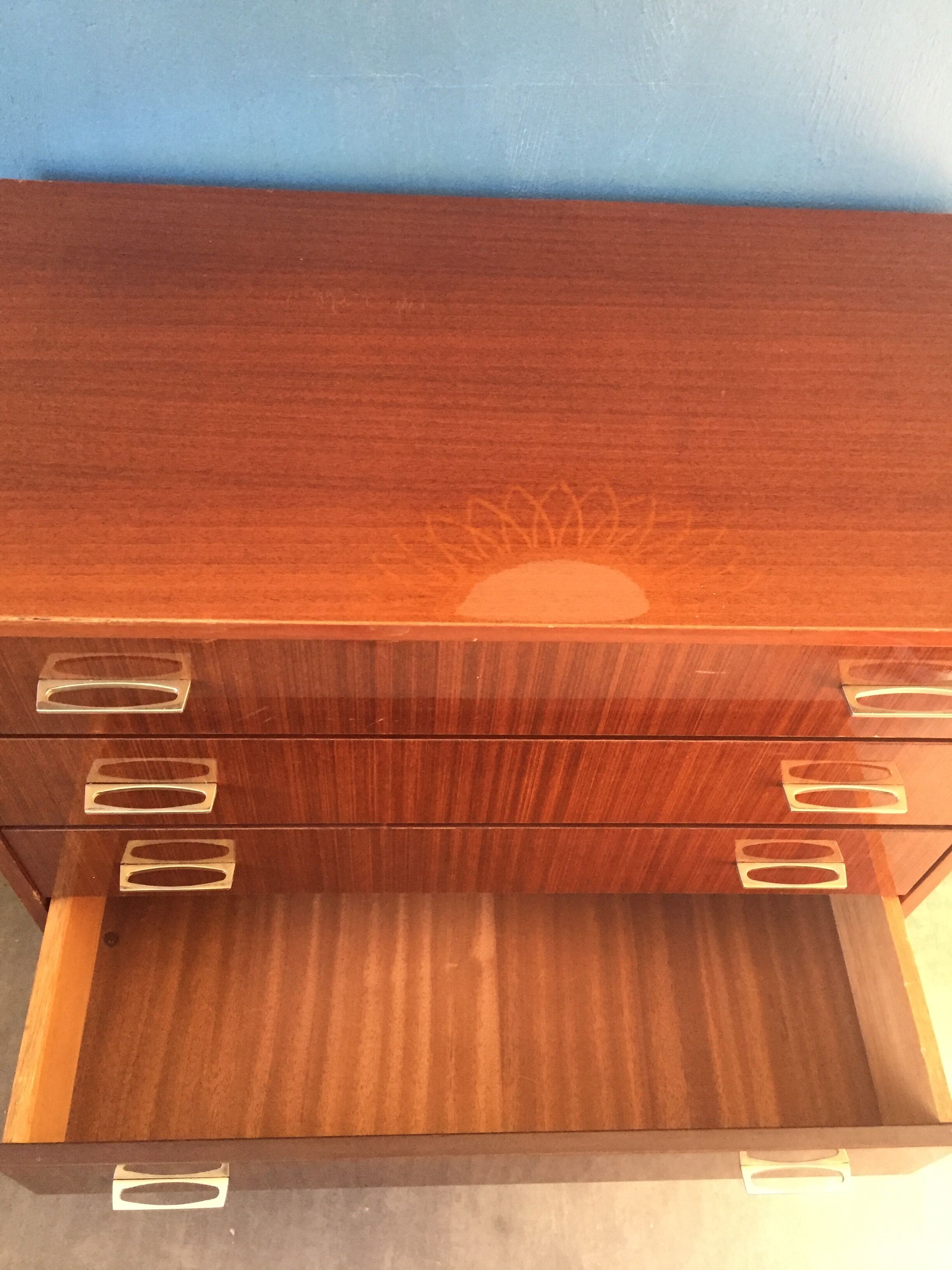 Vintage chest of drawers